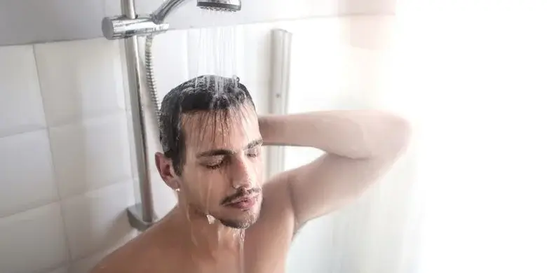 Mandi Air Hangat Bisa Sembuhkan Saraf Kejepit, Mitos atau Fakta?